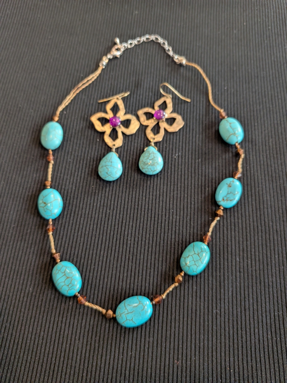 B#4":Eaux Turquoise Bead Necklace9" with Gold Tone 2"Flower Drop Earrings